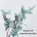 Kunstmatige blauwe gaai blad tak in elegant stoffig blauw voor bruiloft decoratie - Blauw