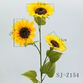 Rama de girasol artificial de tres cabezas con flores amarillas vibrantes de 15 cm - Estilo de 3 Cabezas (15cm) (SJ-Z154)