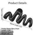 Large 11cm glossy black wavy hair claw clip made of durable PS plastic material - Wave / 11cm / Black