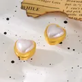 Vista detallada de elegantes clips magnéticos de perlas de corazón con borde dorado. - Estilo de Perla de Corazón (Estilo 8)