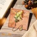 Elegant gilded metal oak leaf bookmark with colorful enamel finish for book lovers - Oak (W883) / 1 Piece