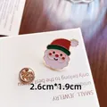 Niedliche Weihnachtsmann-Emaille-Anstecknadel für Weihnachten 2025, Größe 2,6 cm x 1,9 cm - Weihnachtsmann B