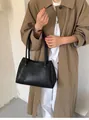 Klassische schwarze Leder-Einkaufstasche im Maillard-Stil für Damen im Herbstmode - Basisstil / Schwarz