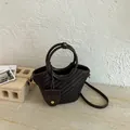 Sac seau tissé marron foncé élégant avec poignée et bandoulière - Café