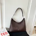 Elegante borsa a spalla hobo intrecciata marrone scuro con tracolla singola e cerniera per donna - Taglia L / Caffè