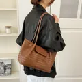 Brown woven tote bag for women, large capacity shoulder underarm bag for commuting - Brown