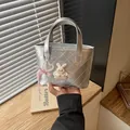 Schattige zilveren gewatteerde emmertas met konijnenpatch en parelmoer hart hanger - Zilver Klein