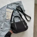 Sac cabas vintage en nylon noir avec grande capacité et bandoulière réglable - Coupe régulière / Noir