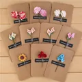 Handmade retro kraft greeting cards with assorted mini artificial flowers for gift decor - 1 Piece (Random Flower) / Kraft Color
