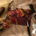 Elegante sobre de mármol burdeos con detalles en pan de oro para invitaciones. - Sobre Relieve Dorado / 1 Pieza / Burdeos