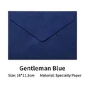 Elegante sobre de papel especial con textura de madera en azul caballero, 16x11,3 cm - Azul Caballero