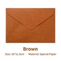 Sobre marrón de papel especial con textura de veta de madera premium, tamaño 16x11,3 cm - Marrón