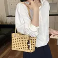 Casual beige geweven strandtas met kralenhanger voor zomervakantie aan het strand - Met Hanger / Geel