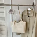 Élégant sac cabas tressé crème à grande capacité pour les femmes d'aujourd'hui - Blanc Cassé