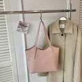 Grand sac cabas tressé rose élégant avec une grande capacité et des bretelles réglables - Rose