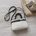 Elegante Handtasche in Creme und Marineblau für Damen im Büro und für den Alltag - Weiß