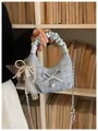 Élégant sac à bandoulière en tweed bleu clair avec nœud perlé et ruban en dentelle fine - Bleu Avec Pendentif
