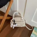 Sac à main beige élégant à pois avec dentelle et charmant petit chien pour femme. - Avec Pendentif Chien Dalmatien / Blanc Cassé