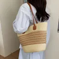 Bolso tote artesanal de paja tejida bicolor con correas de cuero sintético marrón - Rayas Finas Trigo Beige
