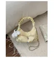 Elegante borsa a mano crema con volant, motivi a stella e ciondolo orsetto morbido - Giallo