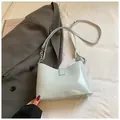 Elegante lichtblauwe laks lederen okseltas voor dames mode - Blauw
