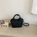 Sac seau fourre-tout noir minimaliste élégant avec bandoulière réglable pour femme - Noir