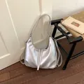 Borsa a zaino e tracolla convertibile argento finitura metallica - modello base / Argento