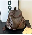 Zaino casual in ecopelle marrone grande capacità con ciondolo per donna - Con Ciondolo a Cucciolo / Marrone