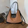Vintage bruine suède rugzak voor dames met zwarte leren riemen en grote capaciteit - Basis stijl / Zwart en Bruin