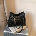 Elegant vintage black large capacity tote bag with silver chain shoulder straps - No Pendant / Black