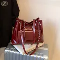 Vintage large capacity burgundy tote bag with chain strap and front flap pocket - No Pendant / Burgundy