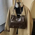 Retro large-capacity brown tote bag with glossy finish and stylish chain straps - No Pendant / Coffee