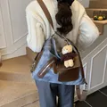 Grande borsa tote vintage in tela blu e ecopelle marrone con ciondolo a forma di orso - Con Ciondolo a Orsetto / Blu