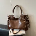Vintage brown large capacity faux leather tote bag for women commuting and daily use - Basic Style / Brown