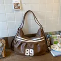 Borsa tote grande in ecopelle marrone con stampa del numero 89 bianca per donne - senza ciondolo / Marrone