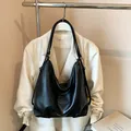 Borsa tote nera vintage da donna capiente in ecopelle morbida per il lavoro - Vestibilità regolare / Nero