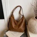 Borsa tote vintage marrone di grande capacità realizzata in ecopelle di alta qualità - Vestibilità regolare / Marrone