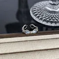 Eleganter silberner Schleifenring verstellbar mit hellblauen Steinen und Kristallen - Hellblaues Katzenauge Schleife Stil (Stil 4) / Silber