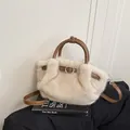 Elegant cream faux fur tote bag featuring brown leather handles for autumn winter - No Pendant / Apricot