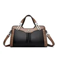 Elegante borsa a tracolla da donna in pelle testurizzata bicolore nera e marrone - Modello in Contrasto / Nero
