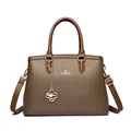 Elegante braune Damenhandtasche aus Leder mit Litschistruktur und Känguru-Anhänger - Khaki Mit Khaki