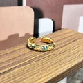 Anillo abierto vintage en oro con motivos florales en esmalte colorido y estilo corte. - Anillo ajustable estilo 6