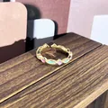 Elegante anillo vintage de esmalte de colores con acabado dorado estilo corte - Estilo Palacio Geométrico (n.º 36) / Azul Pálido