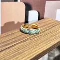 Elegante anillo de flor de esmalte estilo corte vintage con banda dorada ajustable - Estilo de Patrón Azul y Blanco (64)