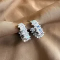 Orecchini a perno in metallo argento alla moda con design geometrico irregolare - Stile a Forma di C Texture Lava (A2557) / Argento