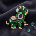 Luxe groene emaille olifant broche met sprankelende strass accenten voor kleding - Goud en Groene Olifant
