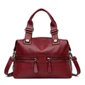 Elegante burgunderrote Kunstlederhandtasche mit Mehrpach-Design und verstellbarem Riemen - Burgunderrot