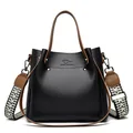 Elegante bolso de mano de cuero negro para mujer con una moderna correa ancha estampada - Negro