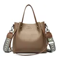 Elegante bolso de cuero marrón para mujer con correa ancha de hombro estampada - Caqui