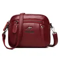 Bordeauxrode zachte lederen crossbodytas voor dames met minimalistisch design - Bordeauxrood